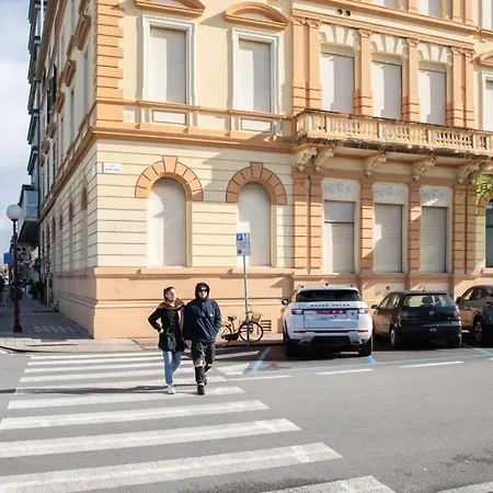 Viareggio Centro Appartamento Esclusivo A 20Mt Dalla Spiaggia Апартаменти *