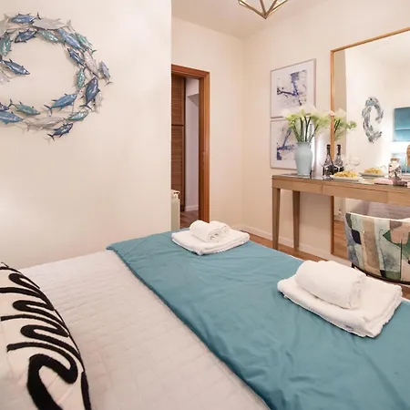 Burlamacca Apartment *