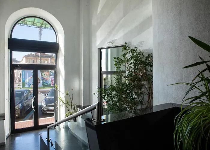 Fronte Mare Viareggio Appartamento Esclusivo In Centro, 20M Spiaggia *